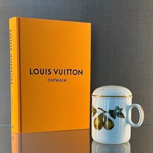 Royal Worcester Evesham Gold Shaker. Sugar, Flour, Cheese Shaker. Fruit Detail.